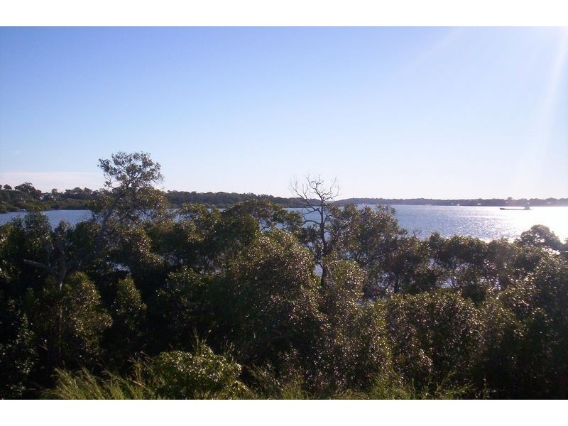 4  Hogan Court, Russell Island QLD 4184