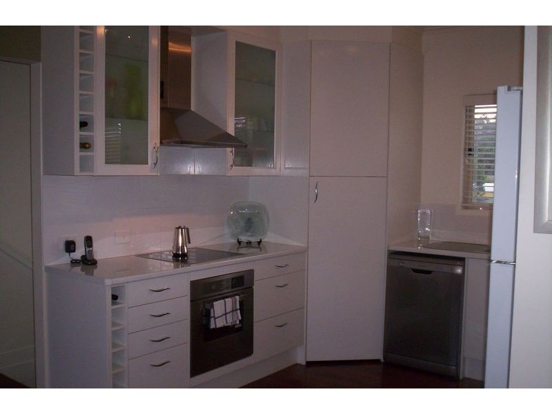 15 Taylor Street, Russell Island QLD 4184