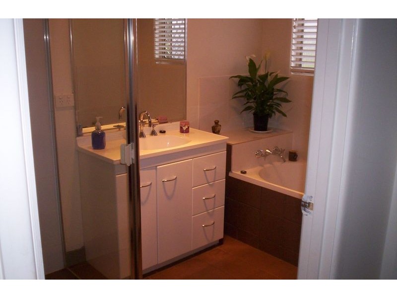 15 Taylor Street, Russell Island QLD 4184