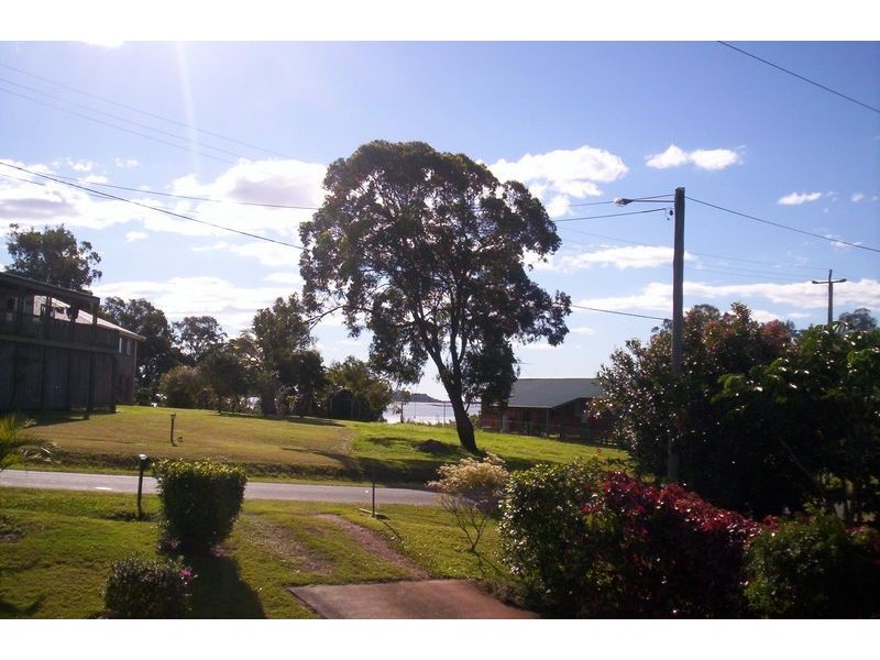 32 Canaipa Point Drive, Russell Island QLD 4184