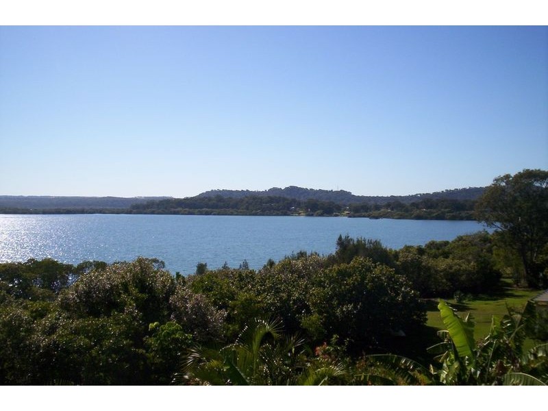 33  Bay Drive, Russell Island QLD 4184