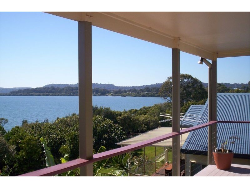 33  Bay Drive, Russell Island QLD 4184