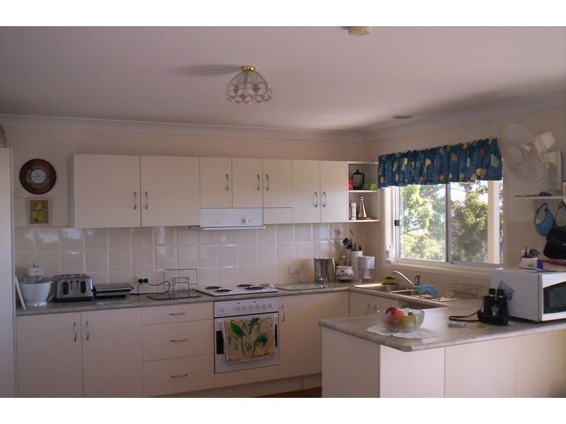 33  Bay Drive, Russell Island QLD 4184