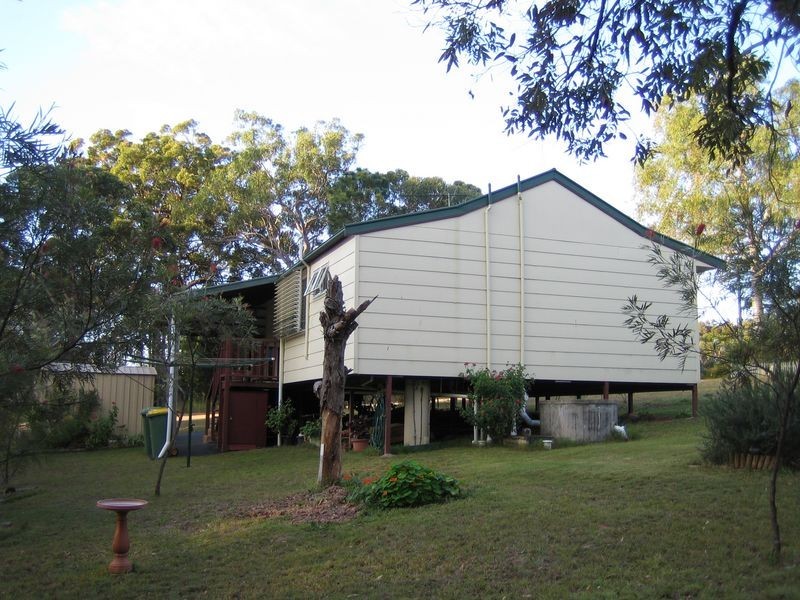 6  Parish St, Russell Island QLD 4184