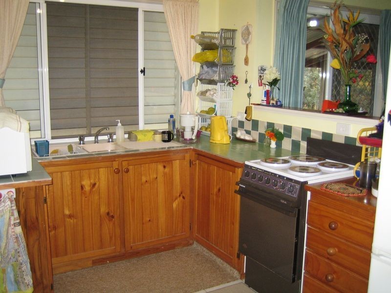 6  Parish St, Russell Island QLD 4184