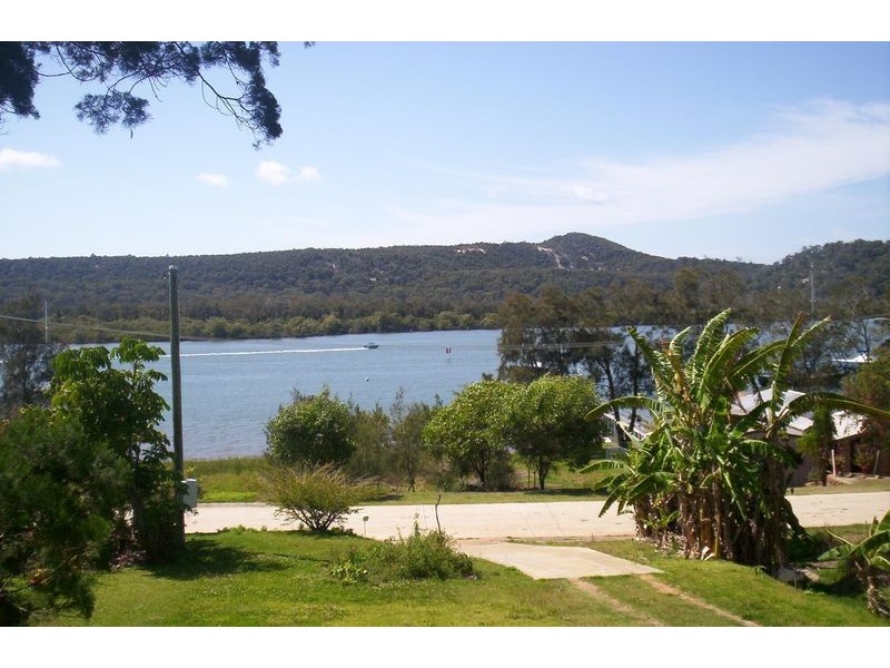 80 Wahine Drive, Russell Island QLD 4184