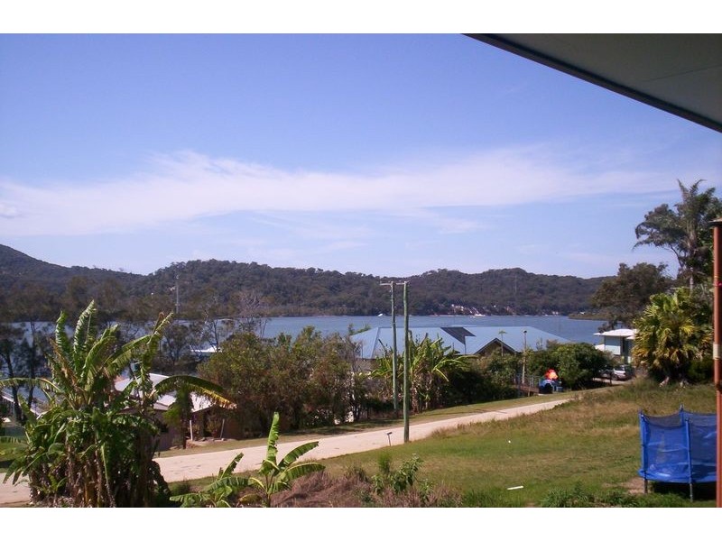 80 Wahine Drive, Russell Island QLD 4184