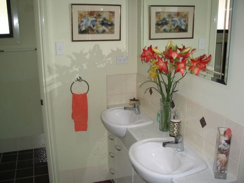 23 Island View Rd, Russell Island QLD 4184