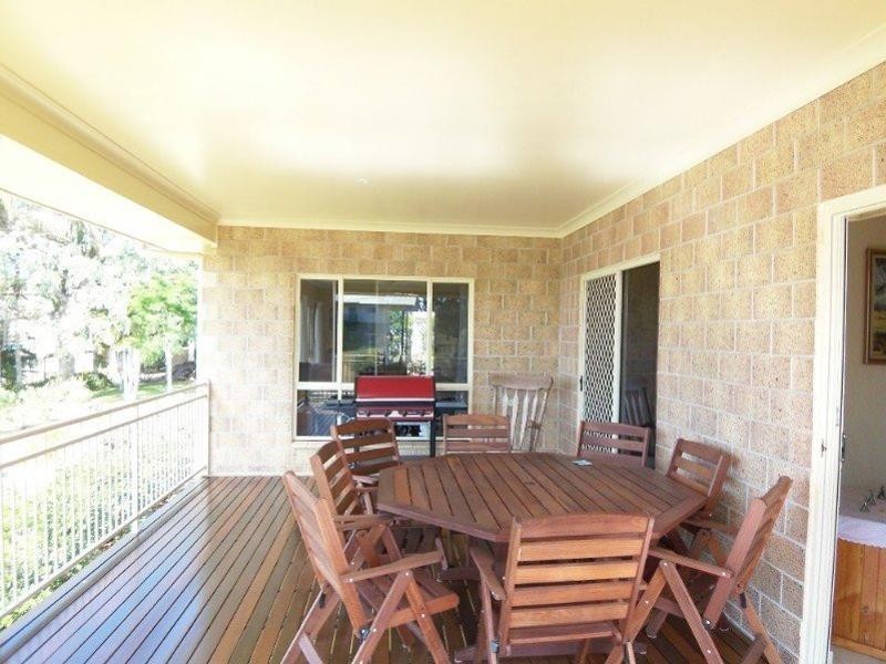 5 Jasper St, Russell Island QLD 4184