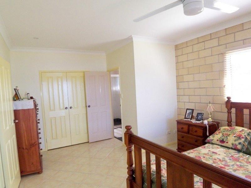 5 Jasper St, Russell Island QLD 4184