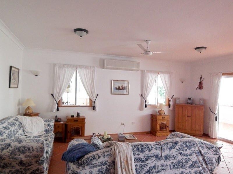 76 Crescent Dr, Russell Island QLD 4184