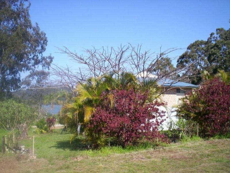 8 Zephyr Street, Russell Island QLD 4184