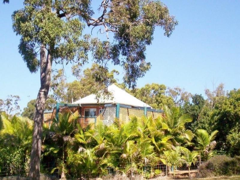 25 Akebia St, Russell Island QLD 4184