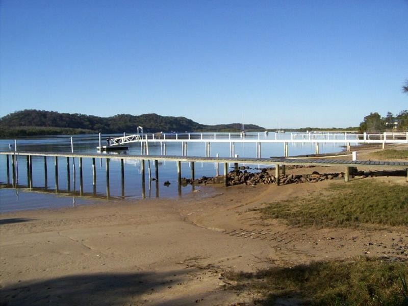 11  High Street, Russell Island QLD 4184