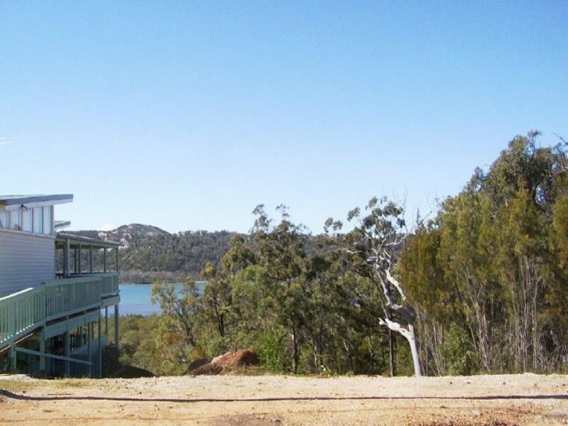 9 Leichhardt Terrace, Russell Island QLD 4184