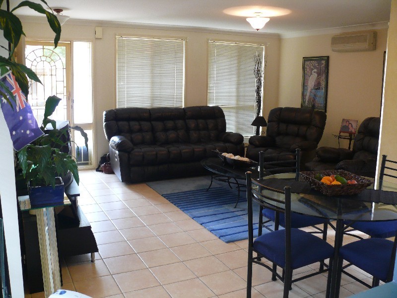 Wattle Grove NSW 2173