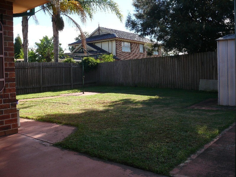 Wattle Grove NSW 2173