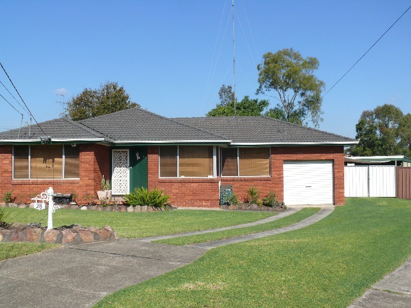 28 Gal cres, Moorebank NSW 2170