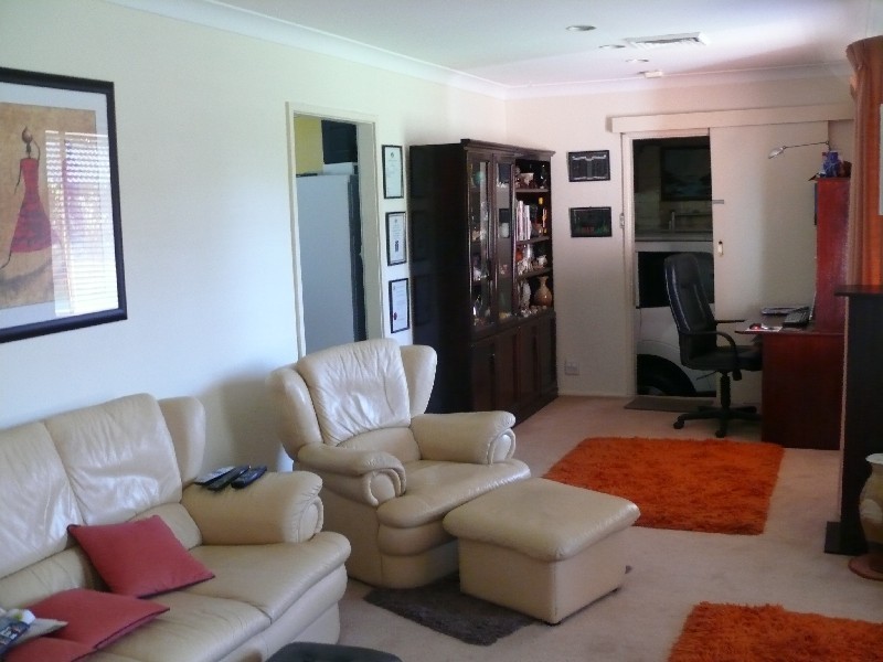 28 Gal cres, Moorebank NSW 2170
