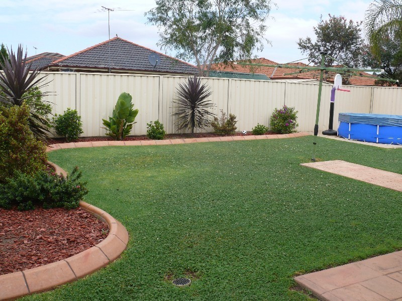 Wattle Grove NSW 2173