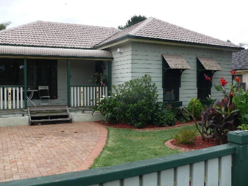 Wattle Grove NSW 2173