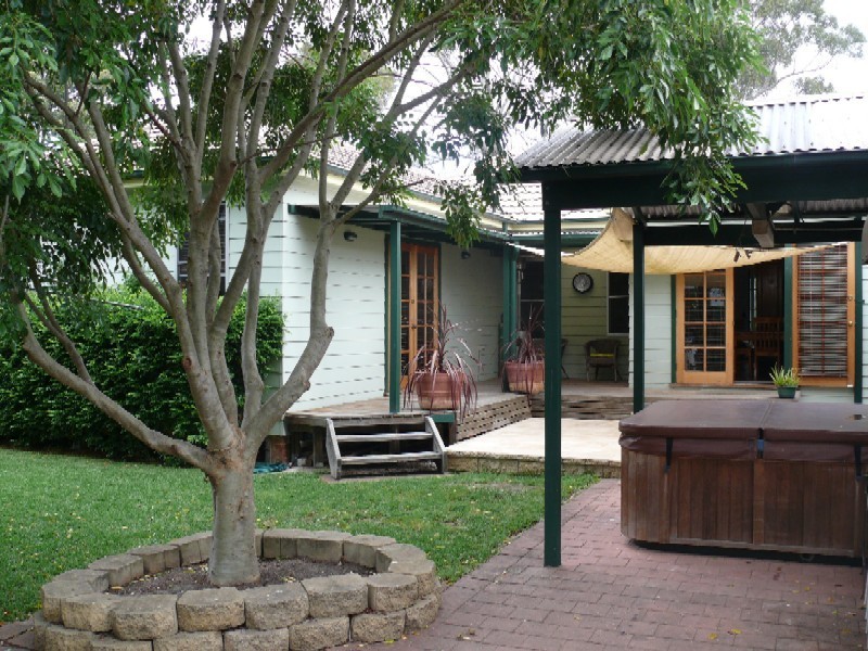 Wattle Grove NSW 2173