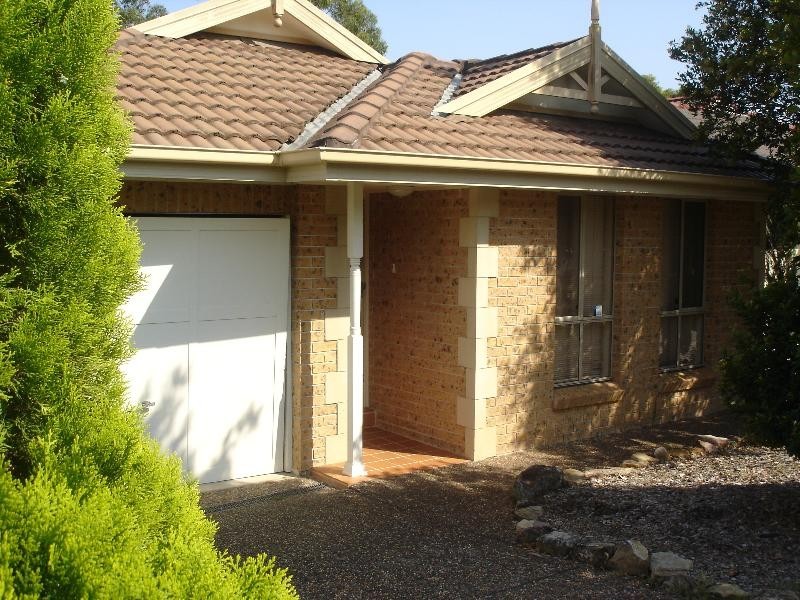 72  Corryton Court, Wattle Grove NSW 2173