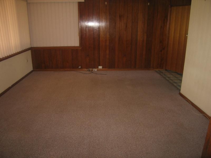 15  Whelan Ave chipping Norton, Chipping Norton NSW 2170