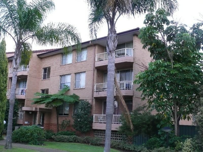 12  Frank Oliveri Drive, Chipping Norton NSW 2170