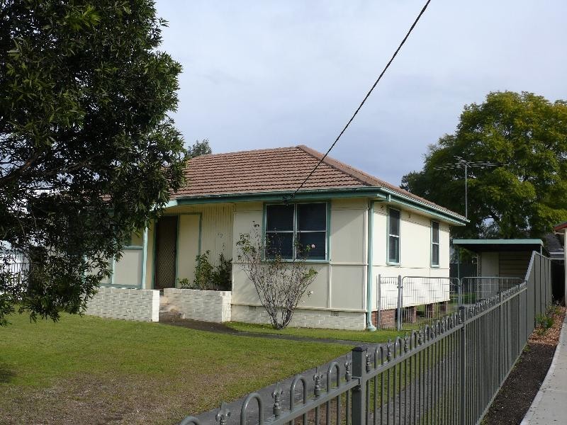 12  Ambon Road, Holsworthy NSW 2173