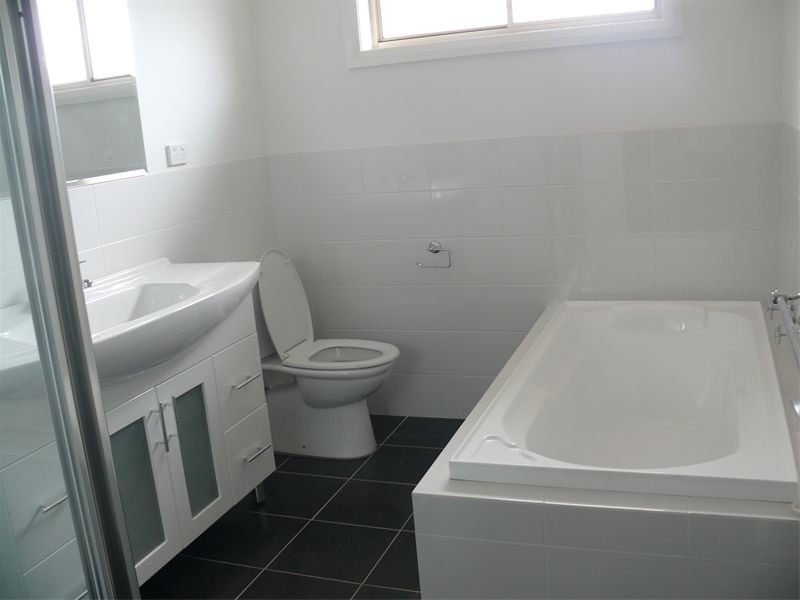 5a Flanagan Avenue, Moorebank NSW 2170