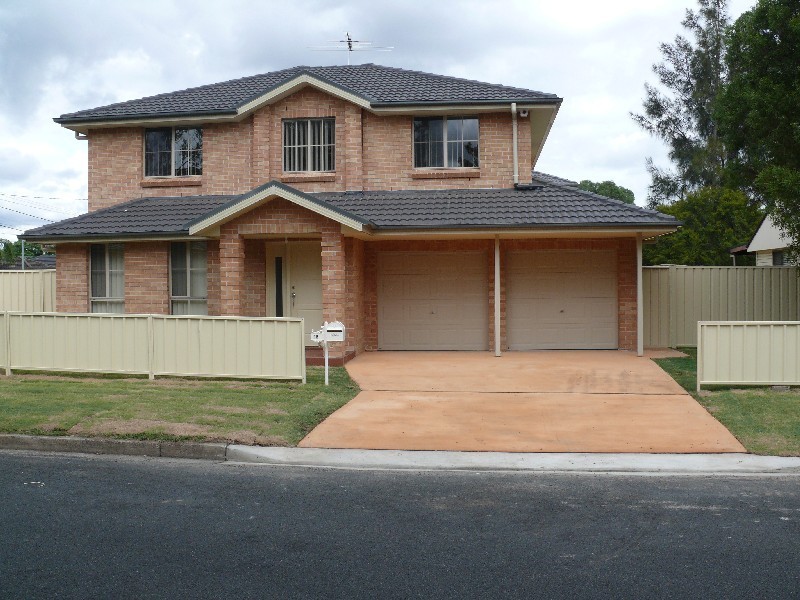 1 Sanananda Road, Holsworthy NSW 2173