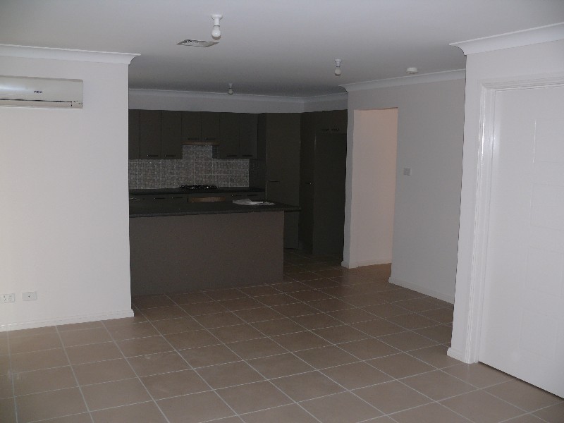 1a Sanananda, Holsworthy NSW 2173