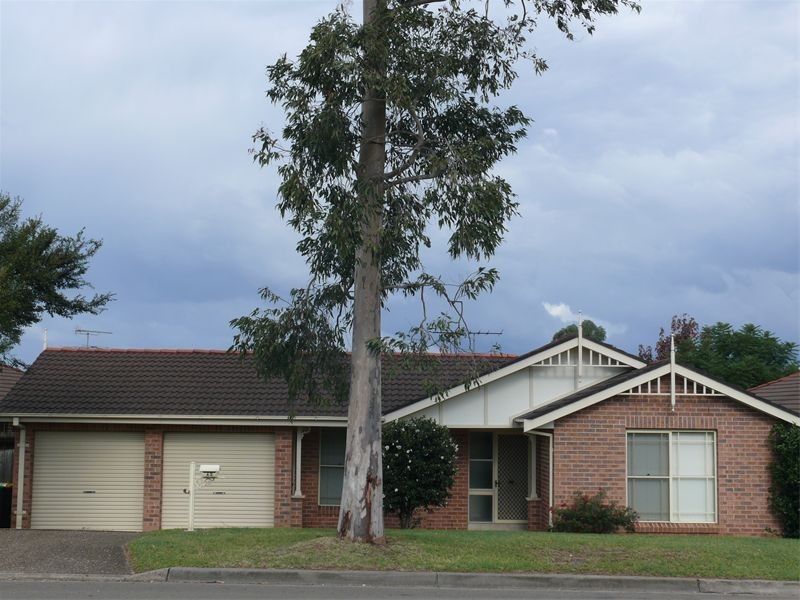 43 Kendall Drive, Casula NSW 2170