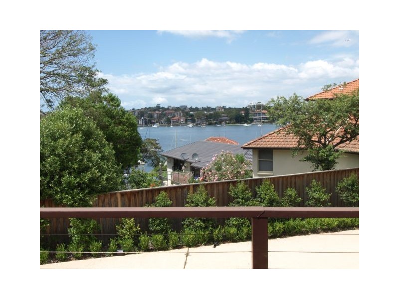 10 Lyndhurst Crescent, Hunters Hill NSW 2110
