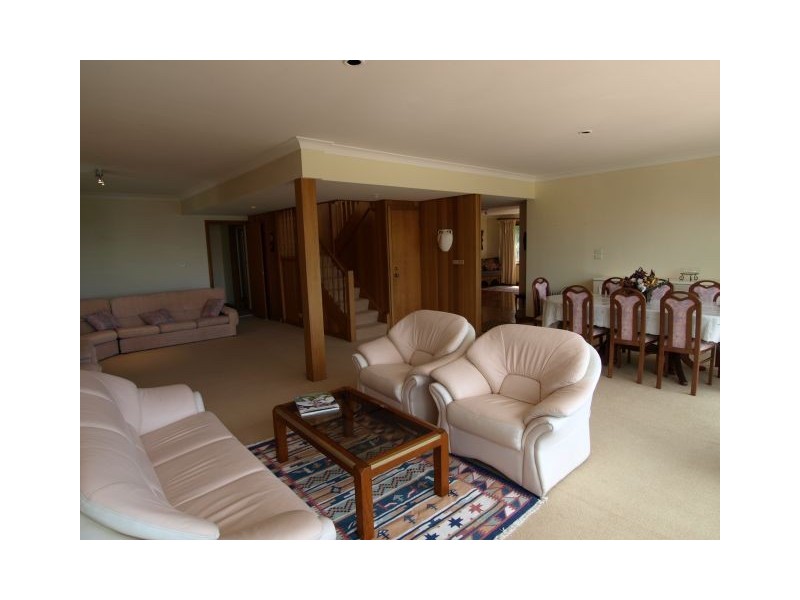 10 Lyndhurst Crescent, Hunters Hill NSW 2110