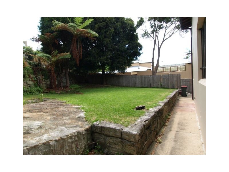 10 Lyndhurst Crescent, Hunters Hill NSW 2110