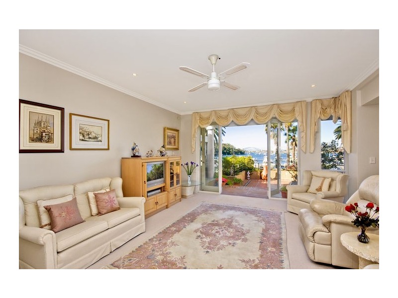 13 / 2-10 Le Vesinet Drive, Hunters Hill NSW 2110