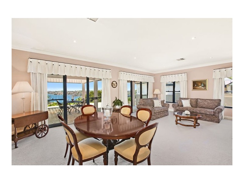 11 Stanley Road, Hunters Hill NSW 2110