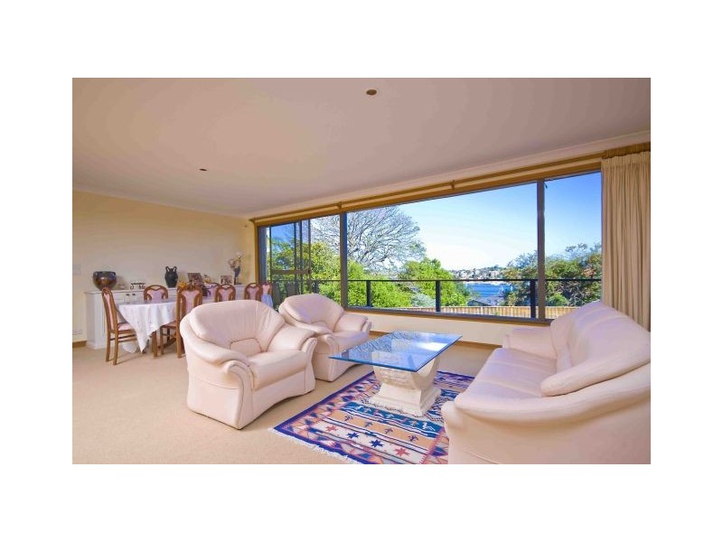 10 Lyndhurst Crescent, Hunters Hill NSW 2110