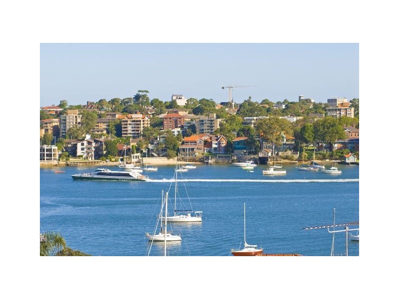 10 Lyndhurst Crescent, Hunters Hill NSW 2110
