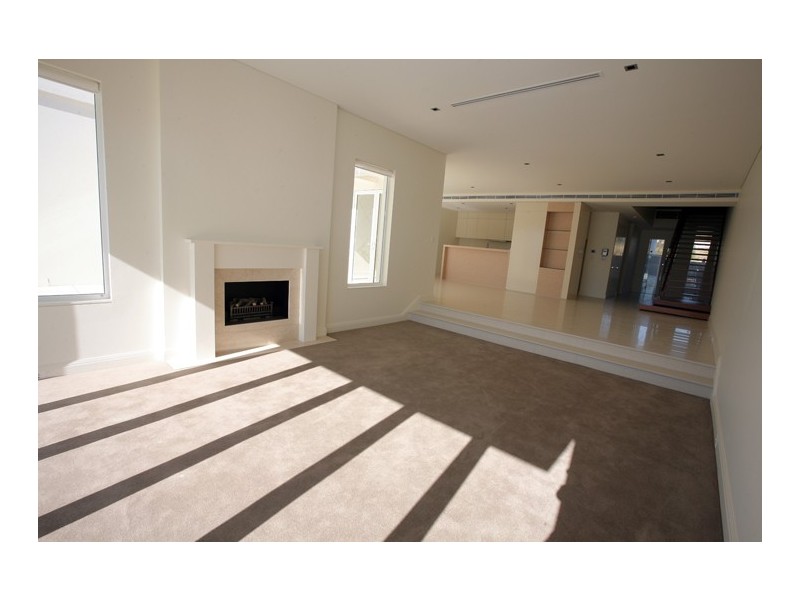153 Peninsula Drive, Breakfast Point NSW 2137