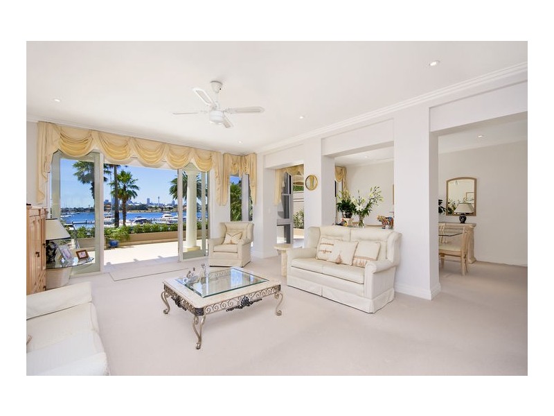 13/2-10 Le Vesinet Drive, Hunters Hill NSW 2110