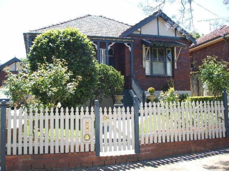 28 Hillcrest Avenue, Gladesville NSW 2111