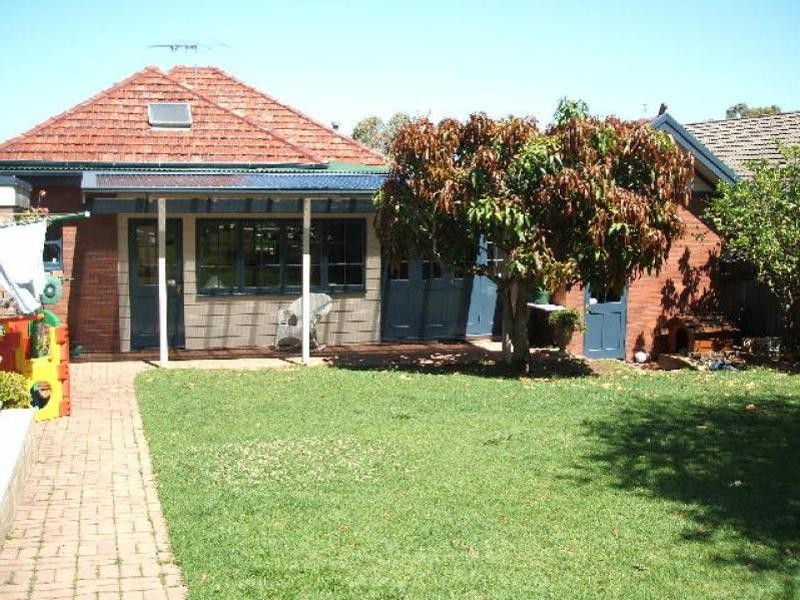 28 Hillcrest Avenue, Gladesville NSW 2111
