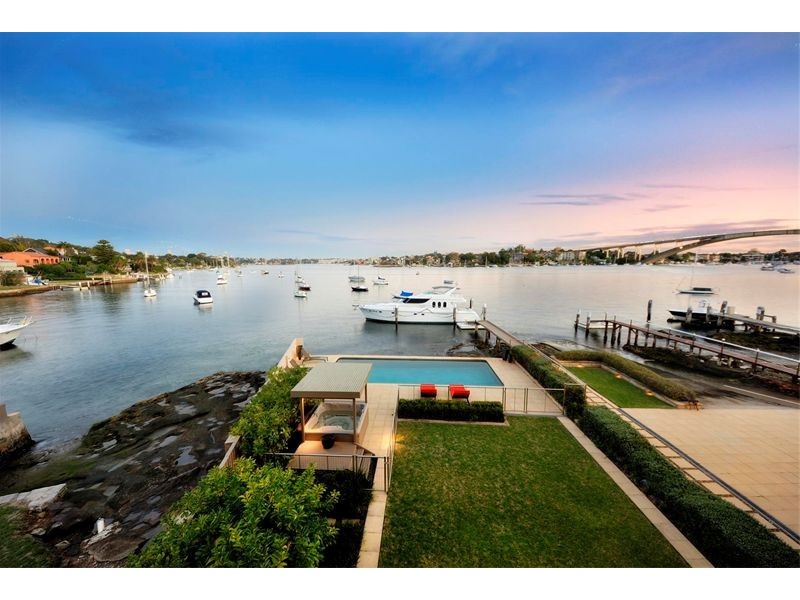 28 Lyndhurst Crescent, Hunters Hill NSW 2110