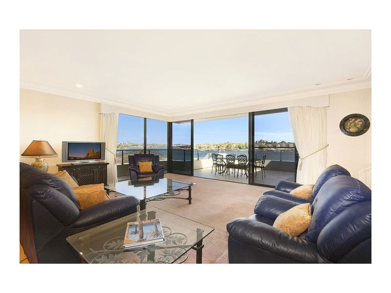 23 Lyndhurst Crescent, Hunters Hill NSW 2110