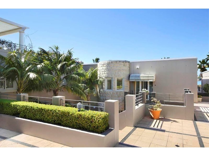 12/2-10 Le Vesinet Drive, Hunters Hill NSW 2110