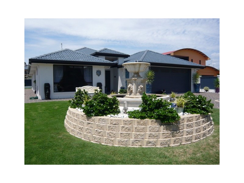 24 Haven Road, Emu Park QLD 4710