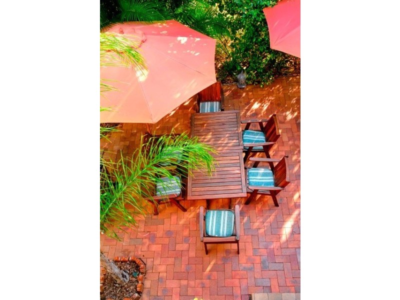 8 Phillip Street, Emu Park QLD 4710